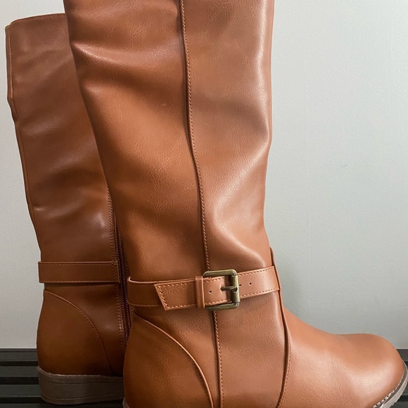 BNWOT Size 7 youth brown knee high boots - Picture 3 of 4